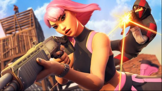 Best co-op games - Fortnite: A pink haired girl and a hooded character team up in Fortnite, as someone stands on a fort behind them