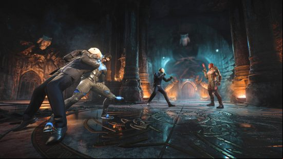 Gotham Knights crossplay: Nightwing and Red Hood are teaming up to fight a couple of masked goons inside a secret lair. There are ornate stone pillars in the background and emblems of wings and owls on the walls.