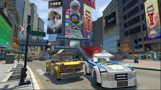 Best Police games - a police chase is happening in Lego City Undercover.
