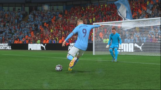 FIFA 23 TOTY: Erling Haaland scores a goal in FIFA 23.
