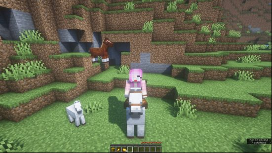 Minecraft horse guide: A player character rides a tamed horse, with the horse's health appearing in the HUD