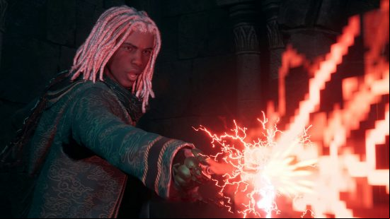 Hogwarts Legacy tips: A Slytherin student casting the Crucio curse