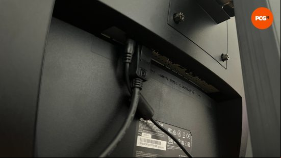 MSI MAG 235CQRF QD I/O