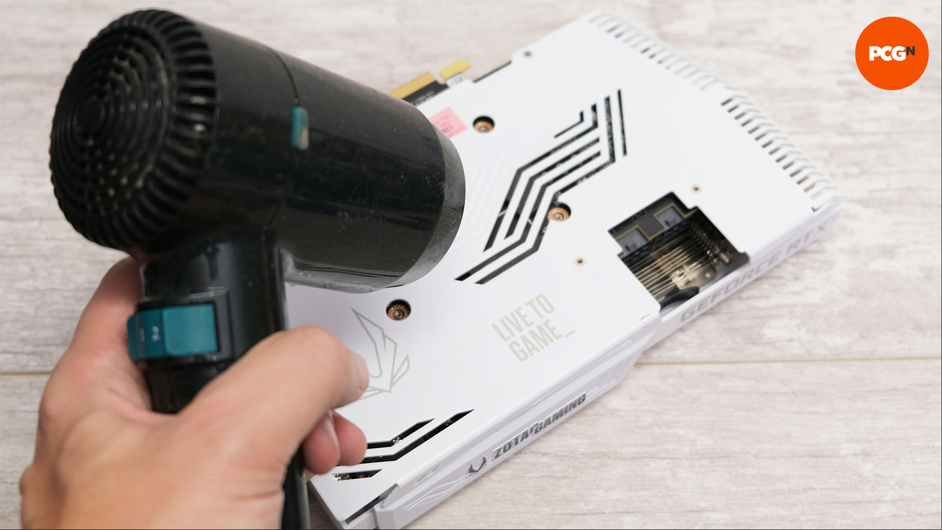 How to lower GPU temp: Use hairdryer