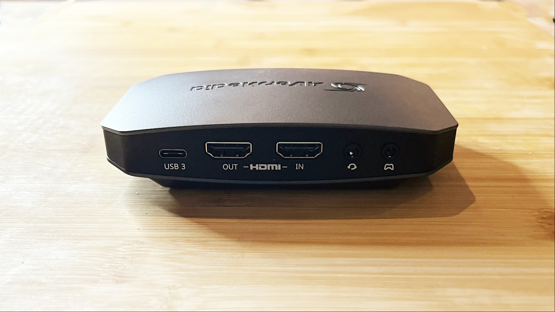 AVerMedia Live Gamer Ultra 2.1 review image showing the device's ports.
