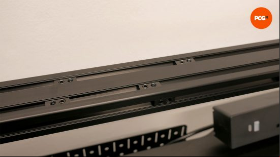 corsair platform6 gaming desk review 10