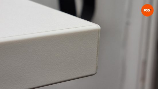 corsair platform6 gaming desk review 16