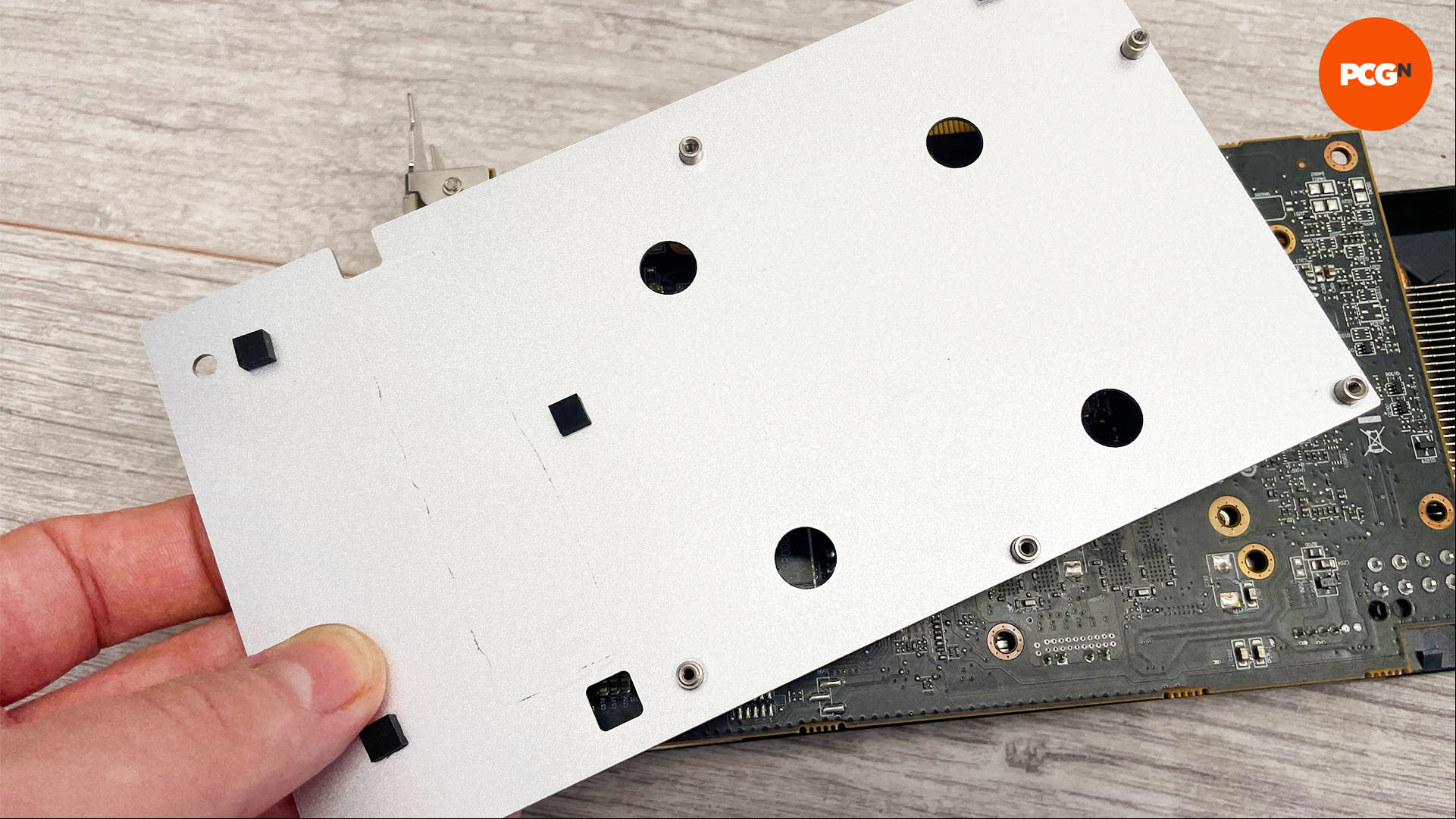 How to change your graphics card color: Check backplate for thermal pads