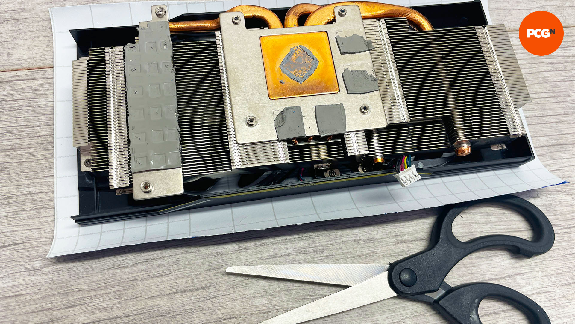 How to change your graphics card color: Cut vinyl to size with scissors