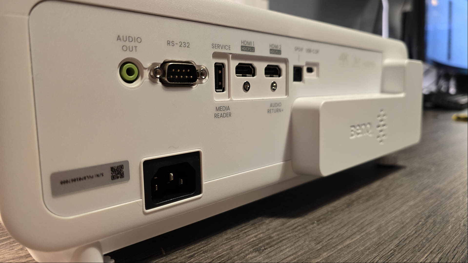 The inputs for the BenQ X500i gaming projector