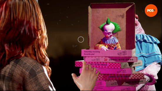 Killer Klowns from Outer Space proximity chat: Two Klowns, one in a pizza box, catch a Human by surprise.