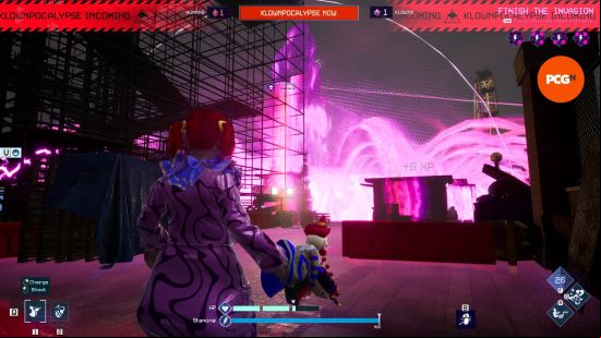 Killer Klowns from Outer Space review: The Klownpocalypse arrives - a pink mist starts to cover the map as a red warning alert scrolls across the top of the screen.