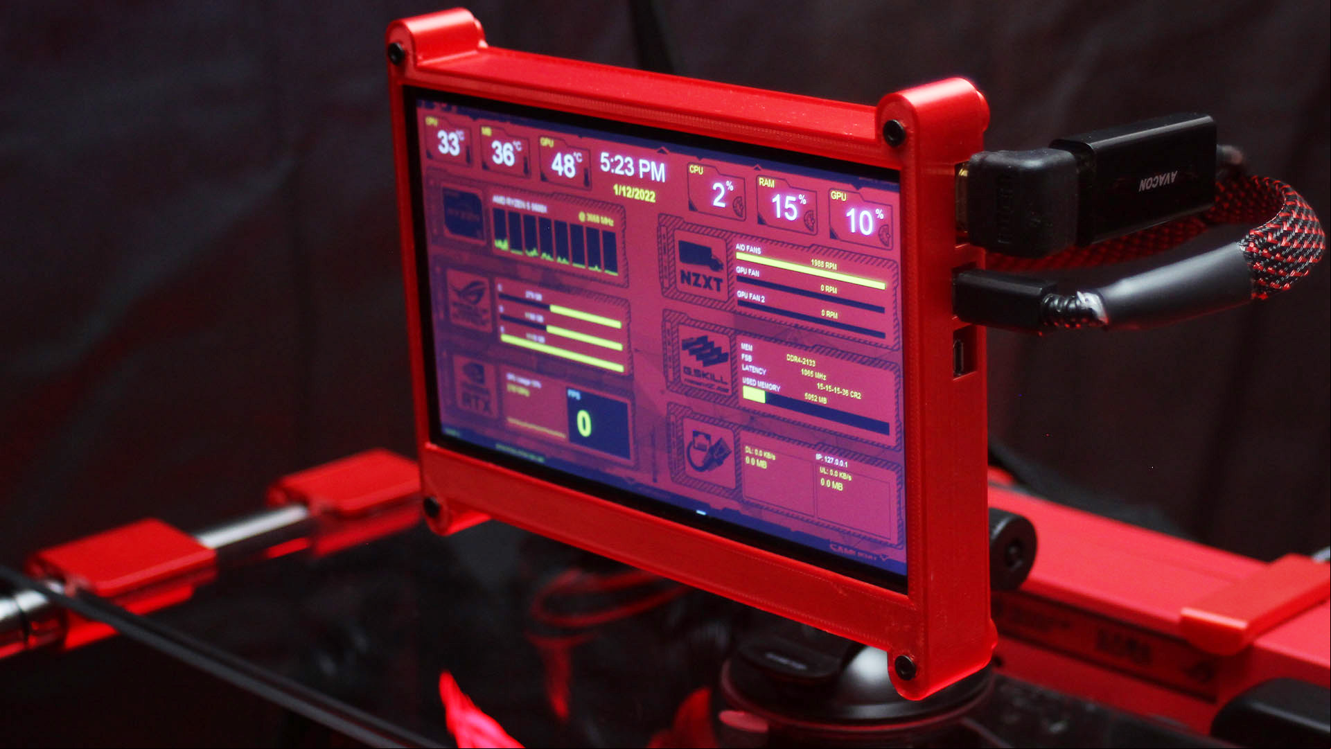 The screen inside the Thermaltake p3 gaming pc build