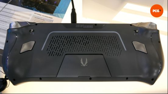zotac zone hands on 05