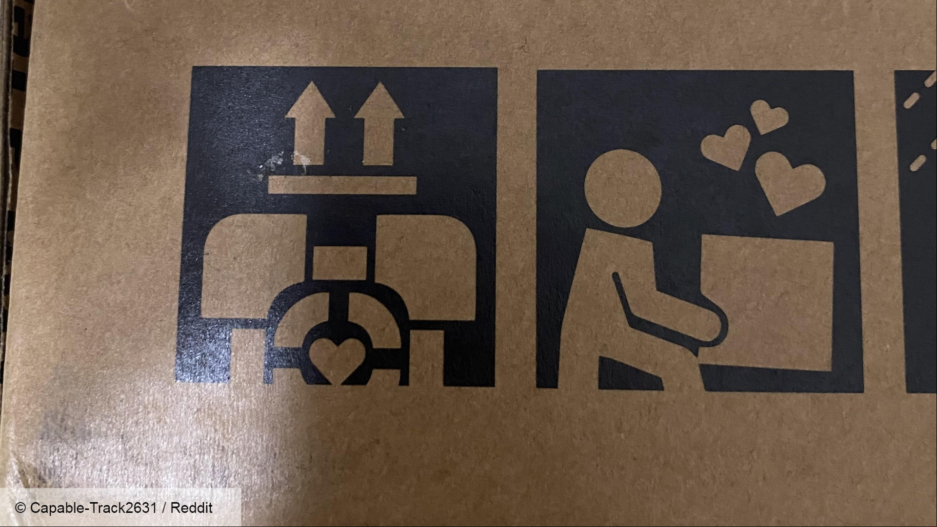 Credited image of the Steam Deck packaging with the Portal easter egg