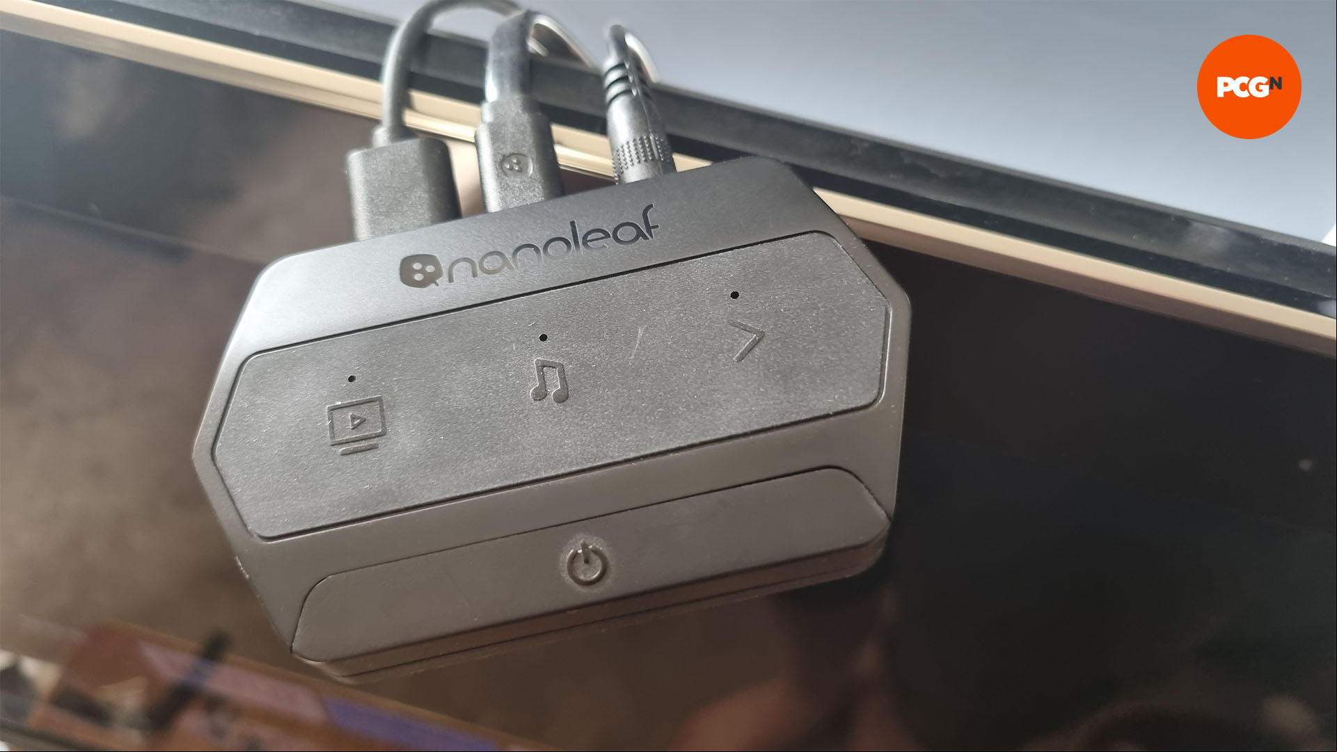 nanoleaf 4d kit review 09 connection box