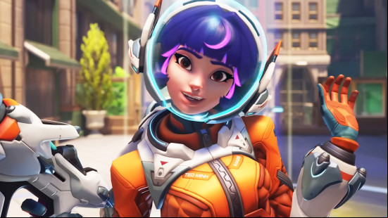 Overwatch 2 tier list: Juno with her purple hair and orange space suit