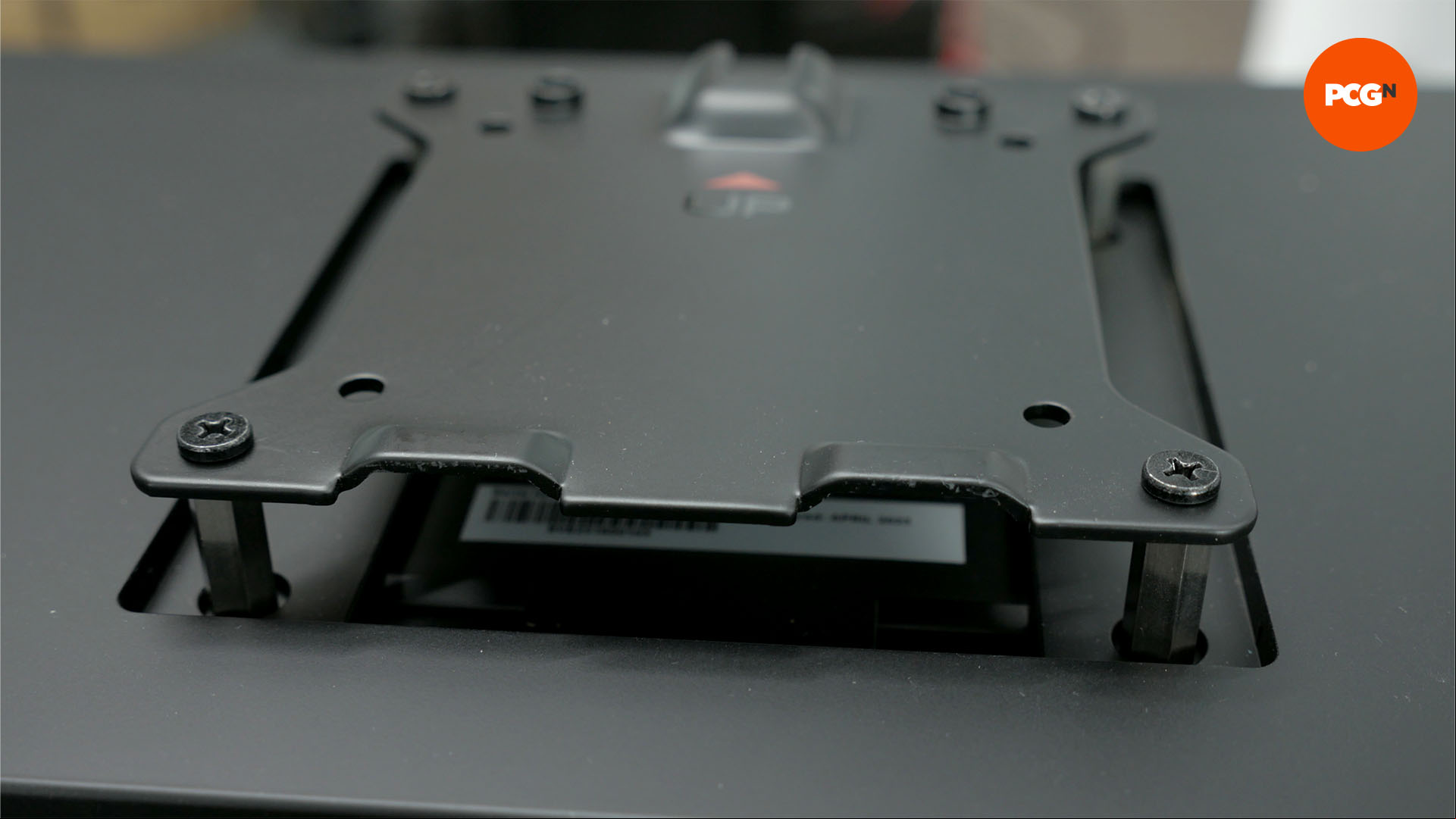 secretlab heavy duty monitor arm review 12 mounting plate with extension screws