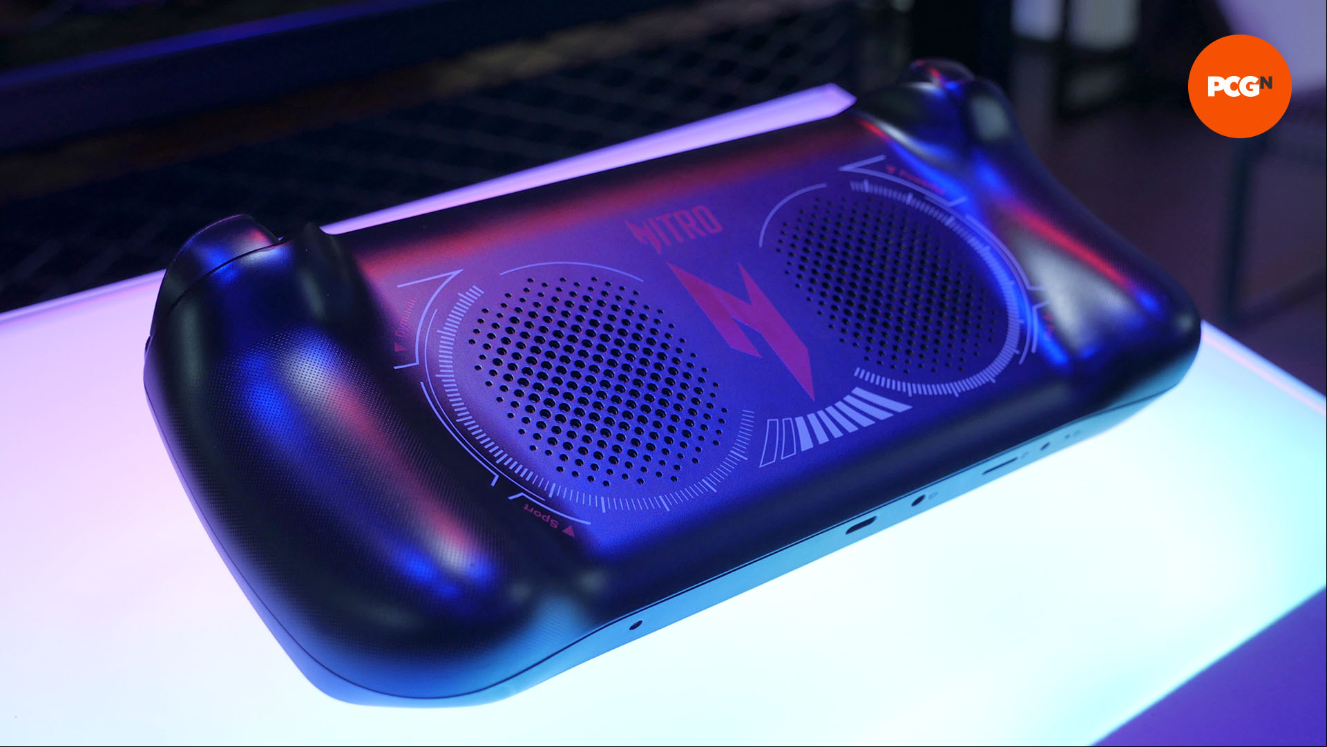 acer nitro blaze 7 hands on review 04