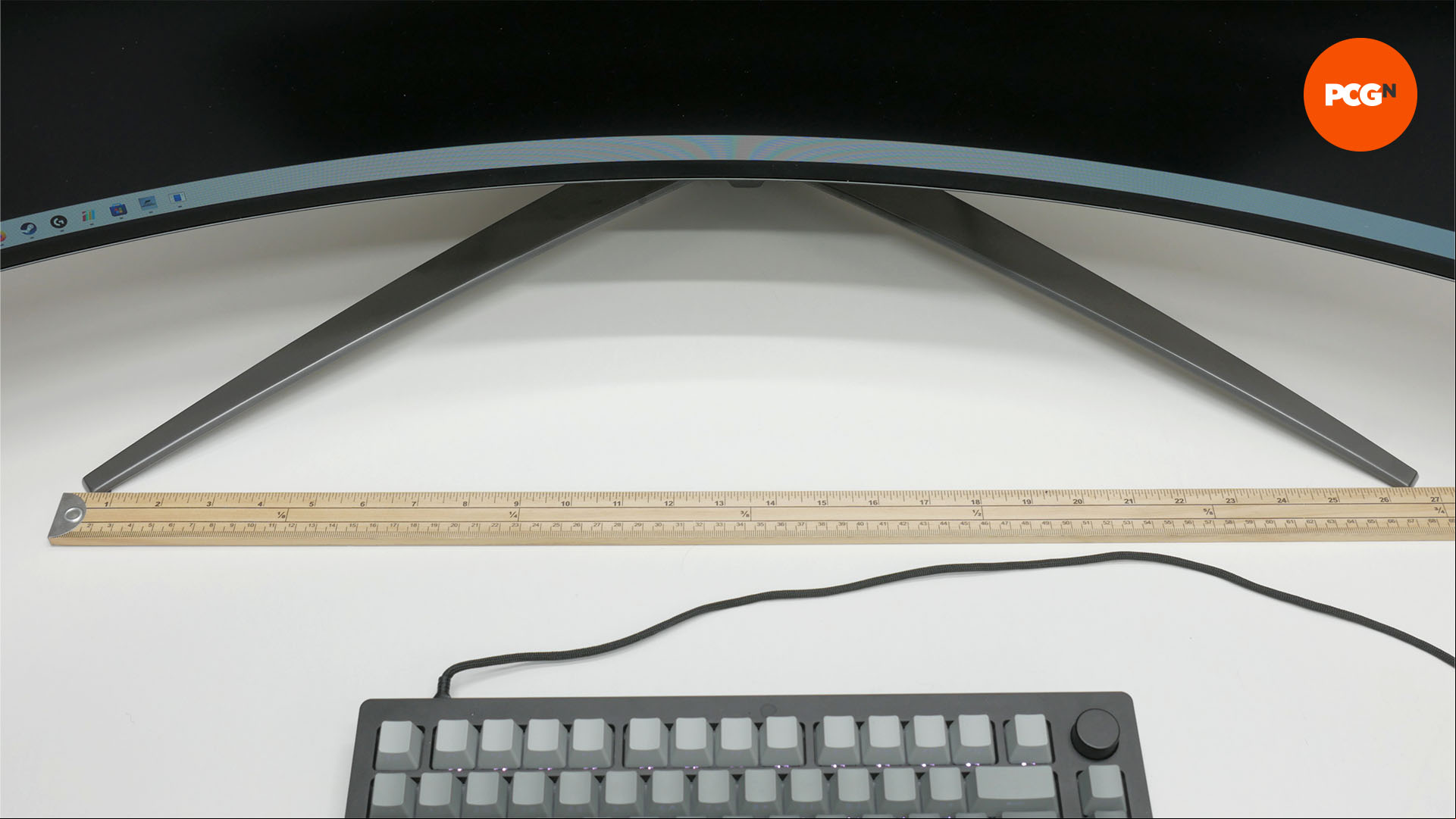 acer predator x45 review 03 stand width