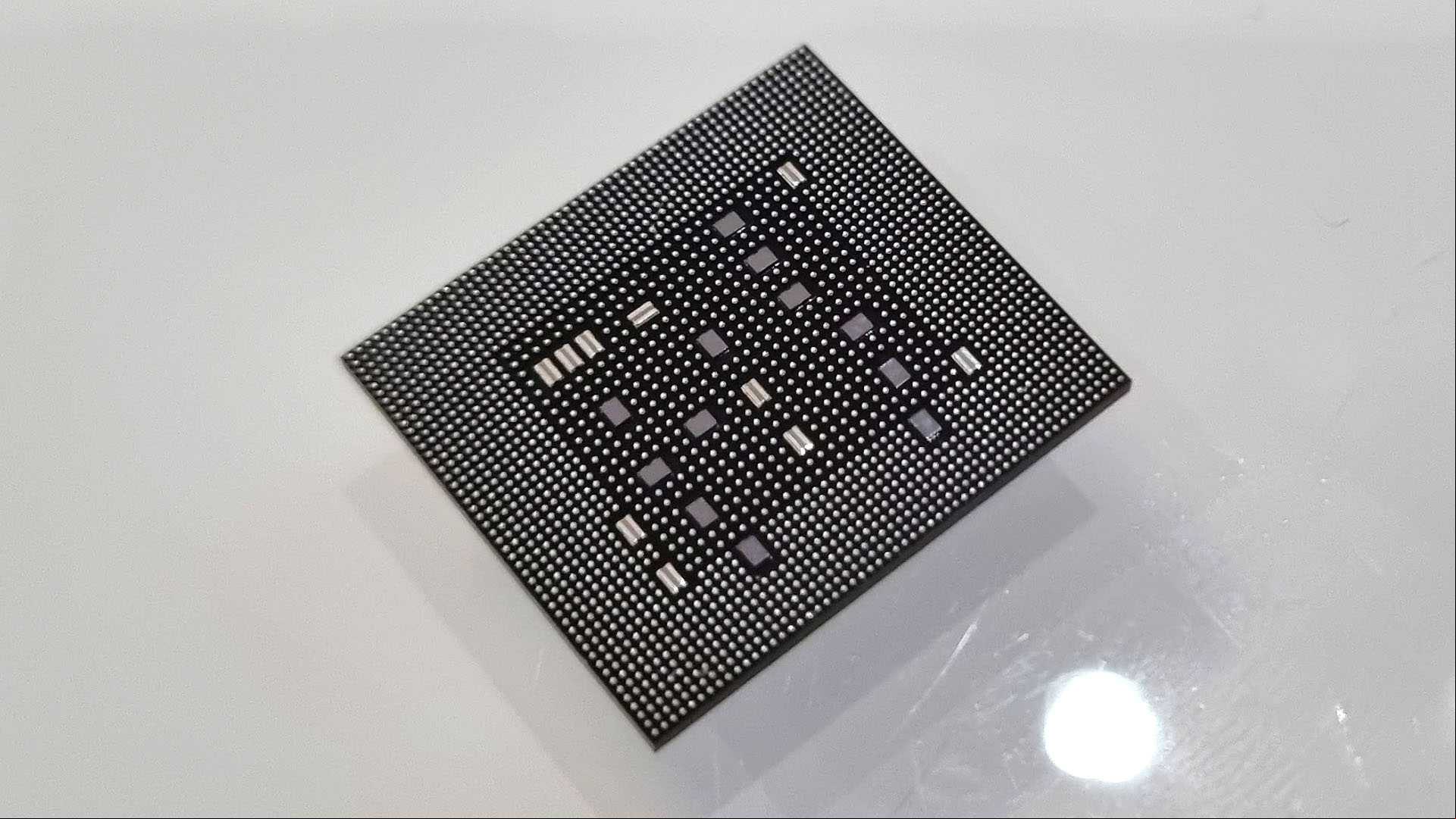 qualcomm snapdragon x plus 8 core underside pins