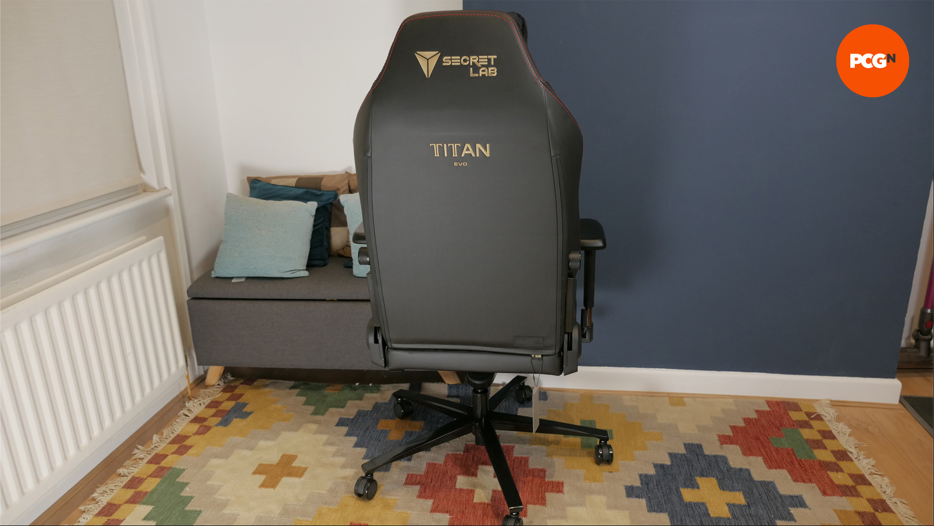 secretlab titan evo 2022 review 09 back