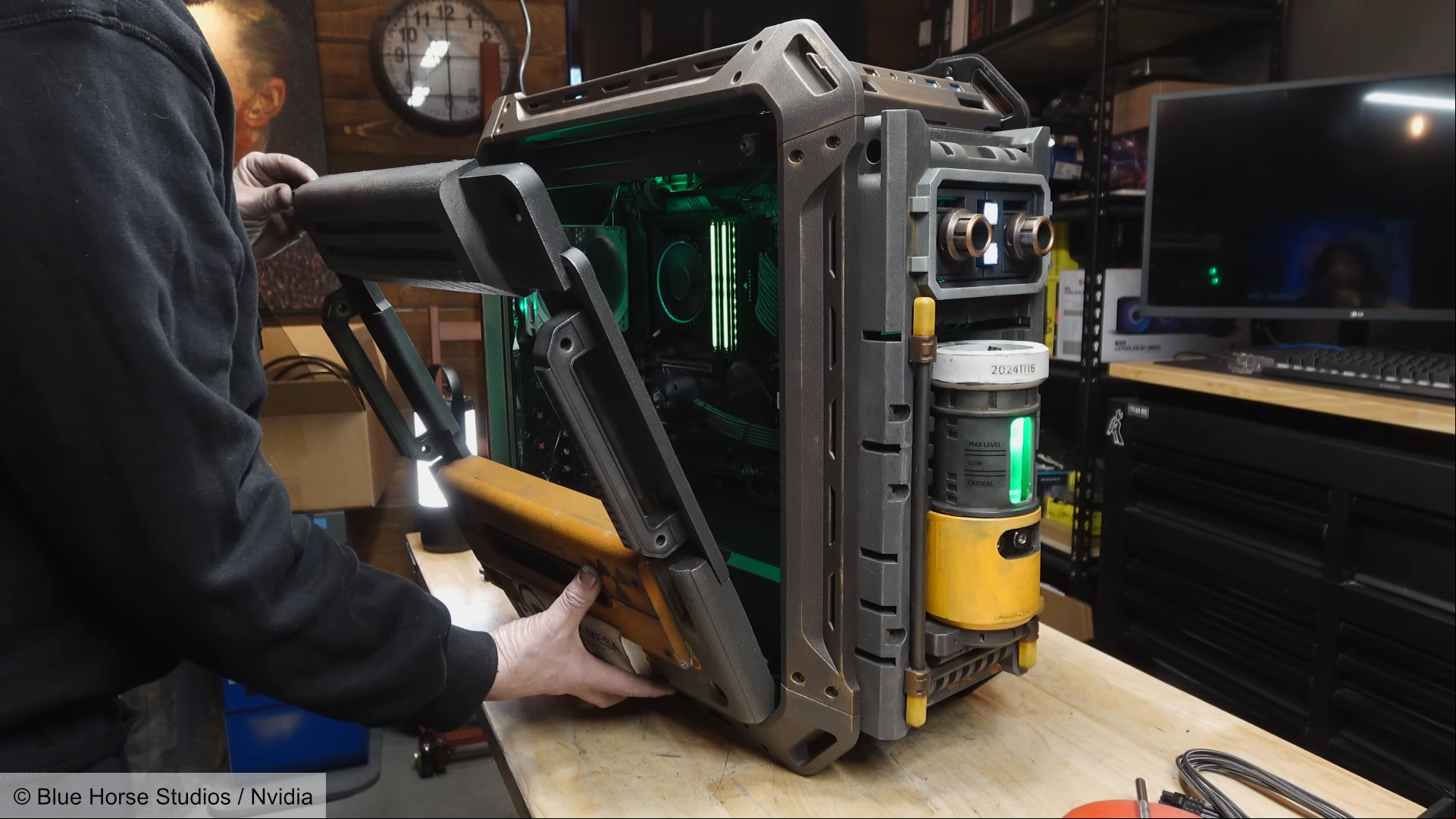 Constructing the Half-Life 2 gaming PC