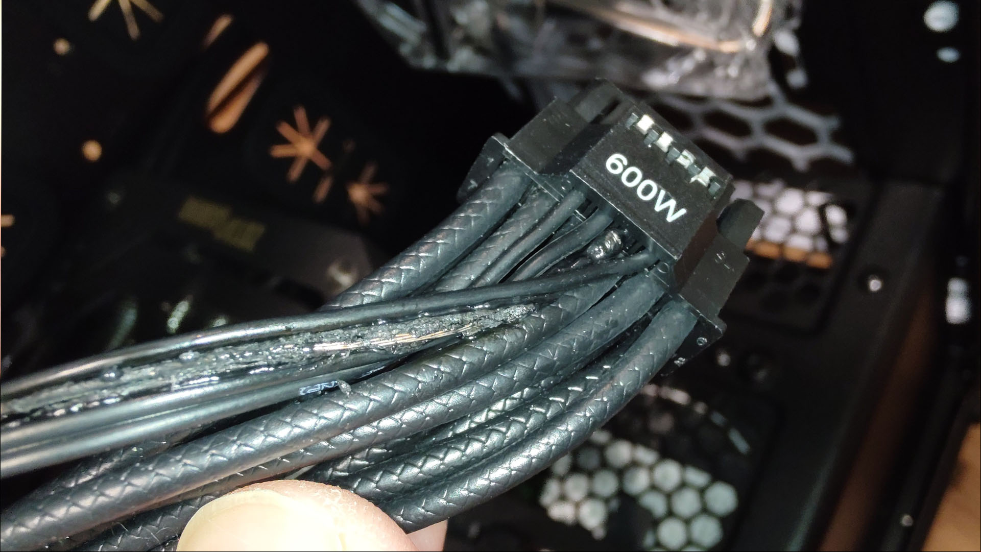 melting nvidia geforce rtx 5070 cable closeup
