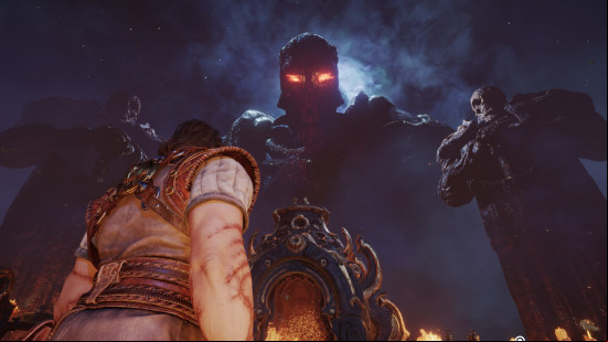Blades of Fire protagonist Aran de Lira stands before a gigantic metal man, framed by two statues. In the foreground is a forge lit by flame.