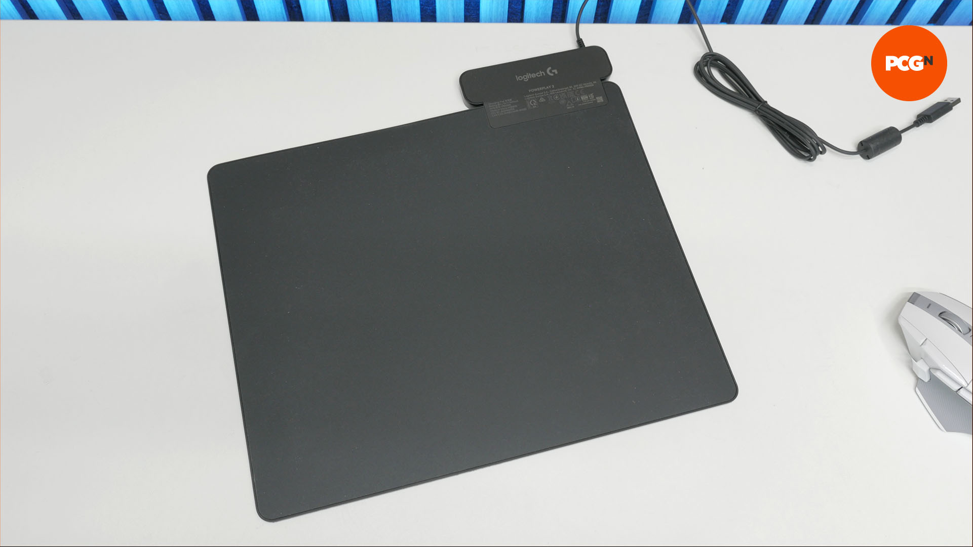 logitech powerplay 2 review 09 underside