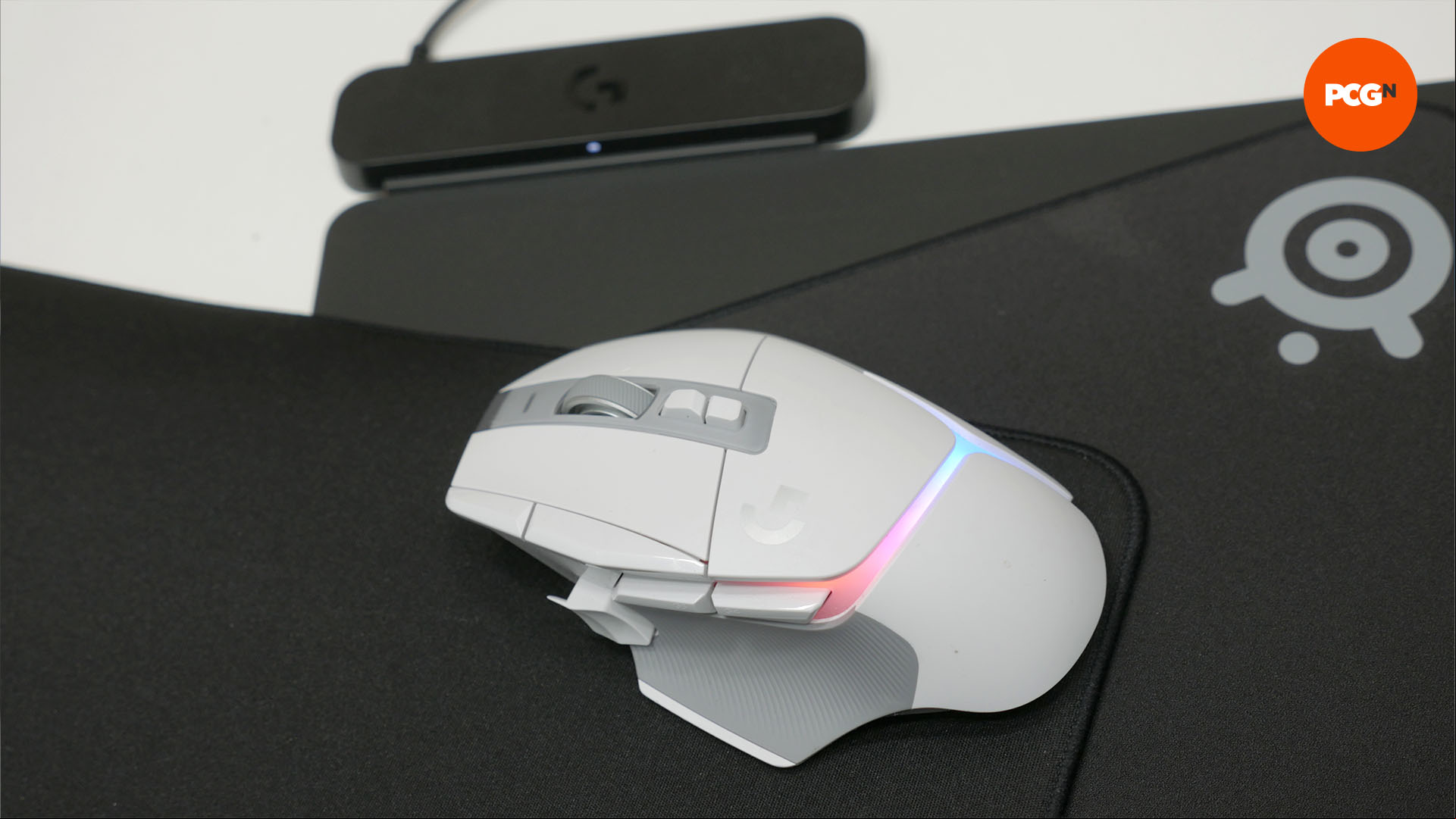logitech powerplay 2 review 11 charging through two mousepads
