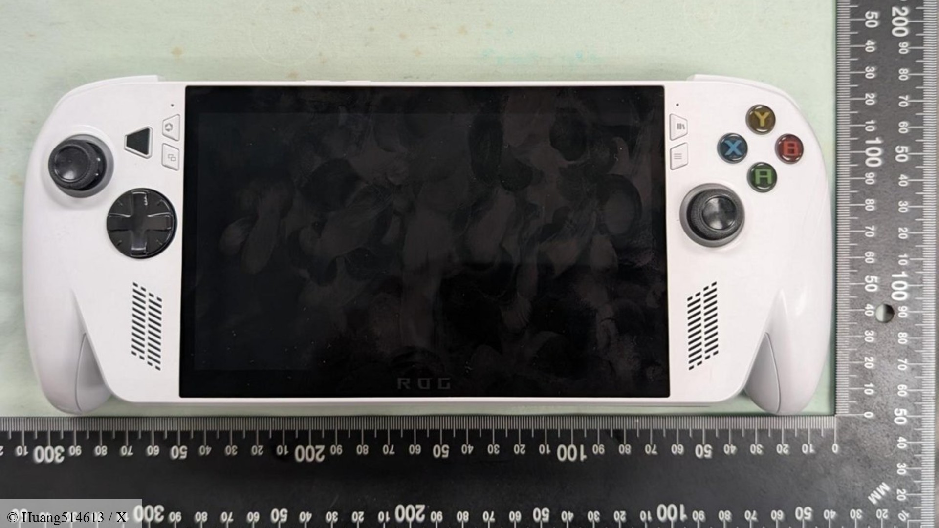 New leaked image of Asus ROG Ally 2 in white 