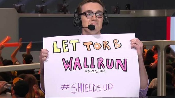 Overwatch League's fan signs are the best way to tackle toxicity